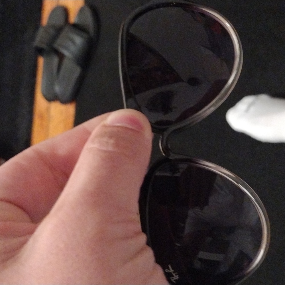 Sunglasses - Picture 2 of 8